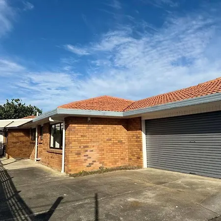 Home Sweet Home 9Km To Auckland Airport Near New